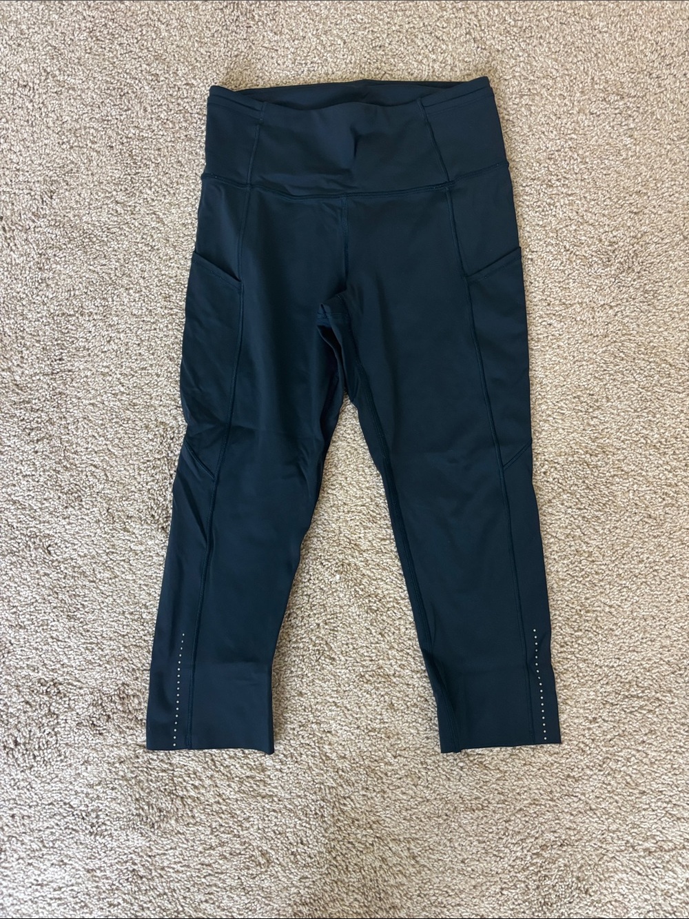 lululemon Teal High-Rise Capri Leggings with Side Pockets Women’s Size 6